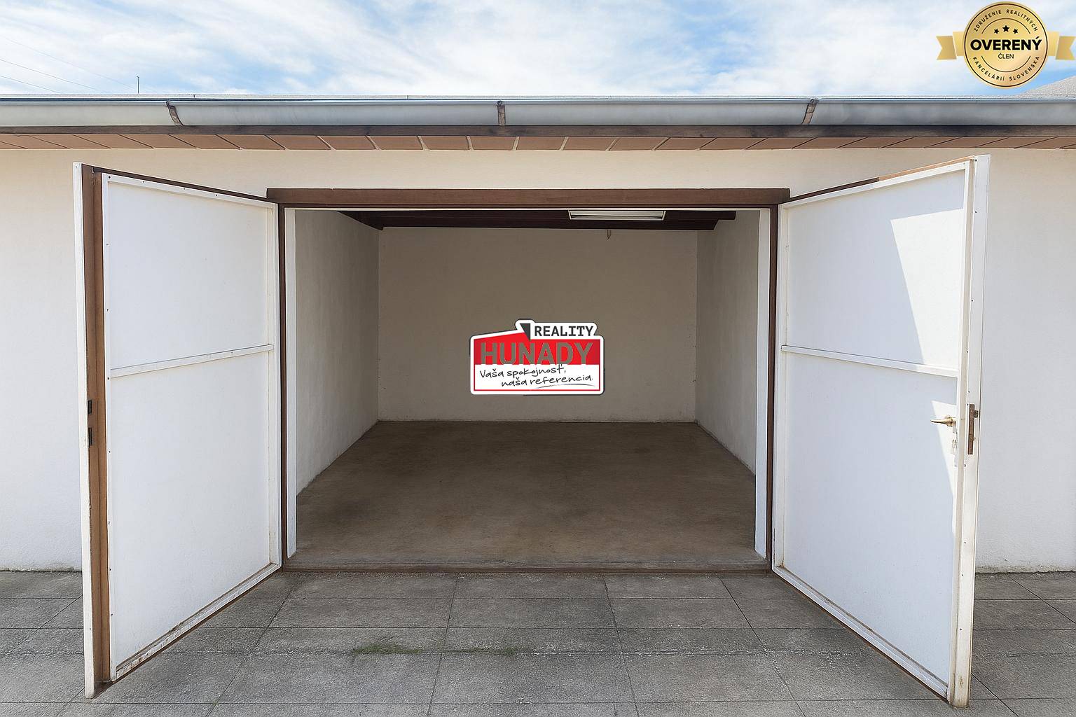 (19 m²) GARÁŽ NA SÍDLISKU ZÁPAD