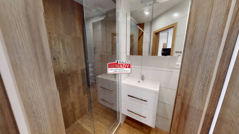 Prenájom 2 izbový bytu v SNV