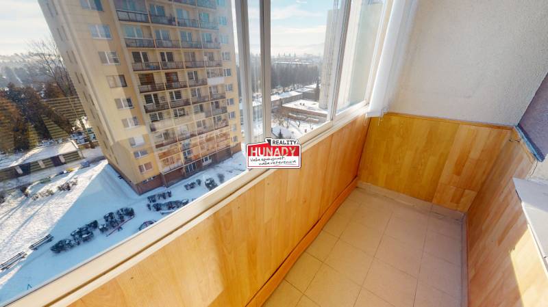 Prenájom 2 izbový bytu blízko centra SNV