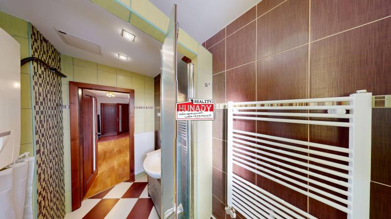 prenájom bytu s garážouSNV.jpg