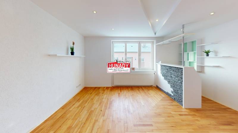 opkone byvanie v centre mesta SNV.jpg