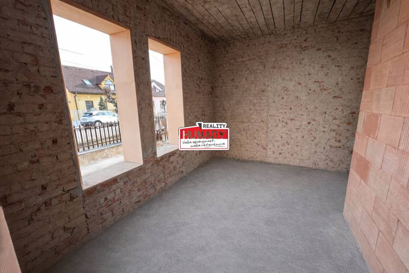 kúpim dom v centre snv 