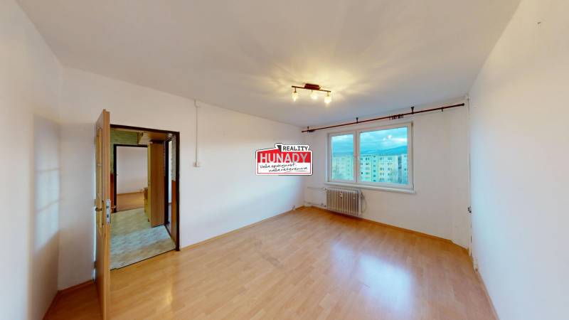 hladam 3izbovy byt SNV.jpg