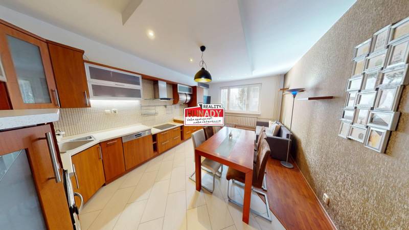 3 izb byt Kosice KVP s balkonom.jpg