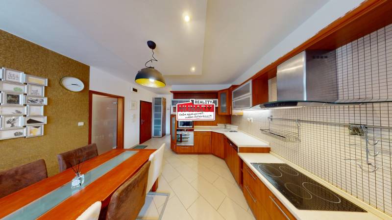 3 izb byt KE KVP s balkonom.jpg