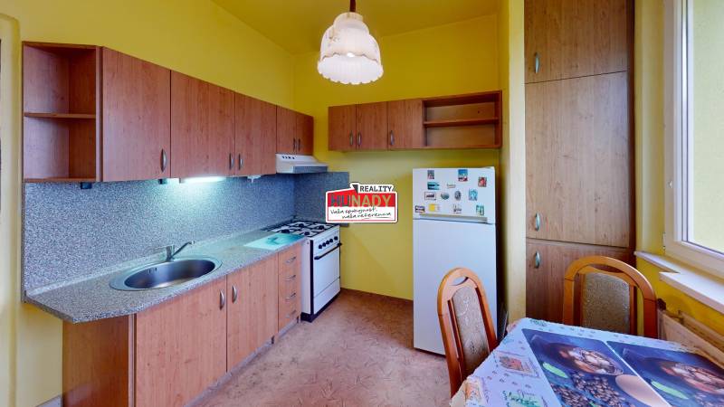 Nalepkova-5-Kitchen 1.jpg