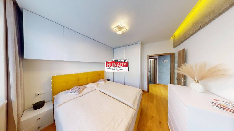 kompletne zrekonstruovany 3izbak Kosice.jpg