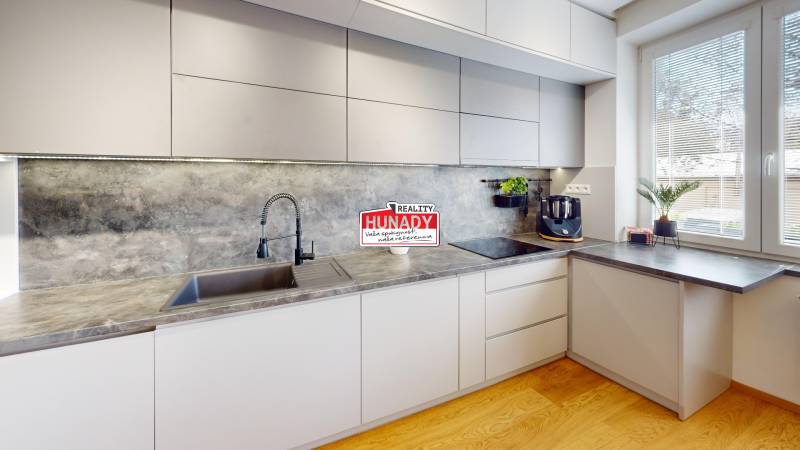 3izbovy byt na Severe Košice.jpg