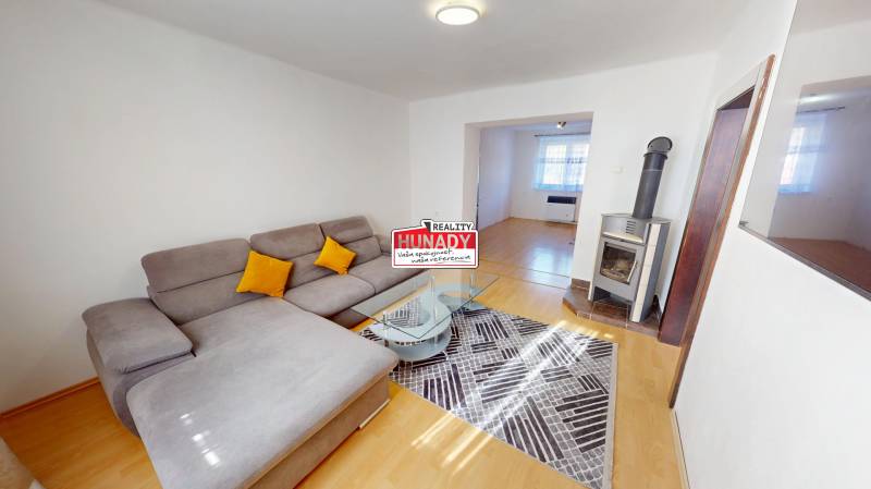 KOMPLET ZARIADENÝ BYT