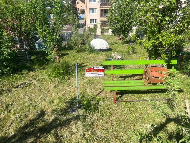 Zahradka za dobru cenu.JPG