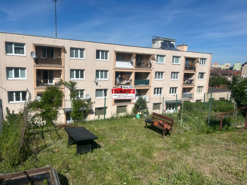 zahradka pri bytovkach SNV.JPG