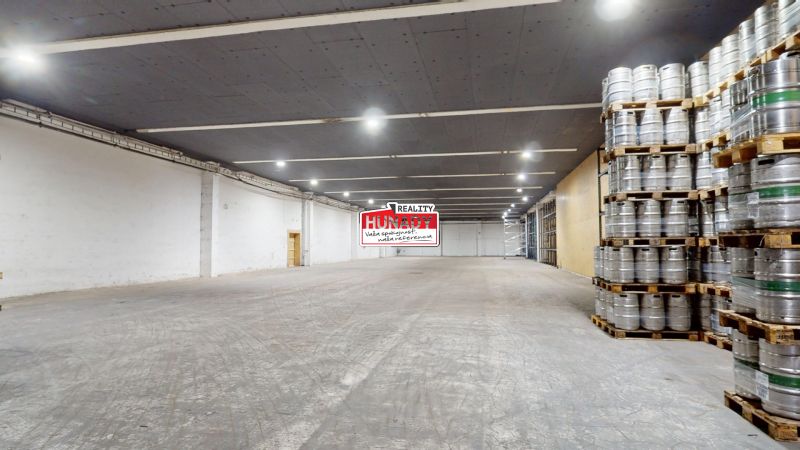 1410m2 hala v SNV na prenájom.jpg